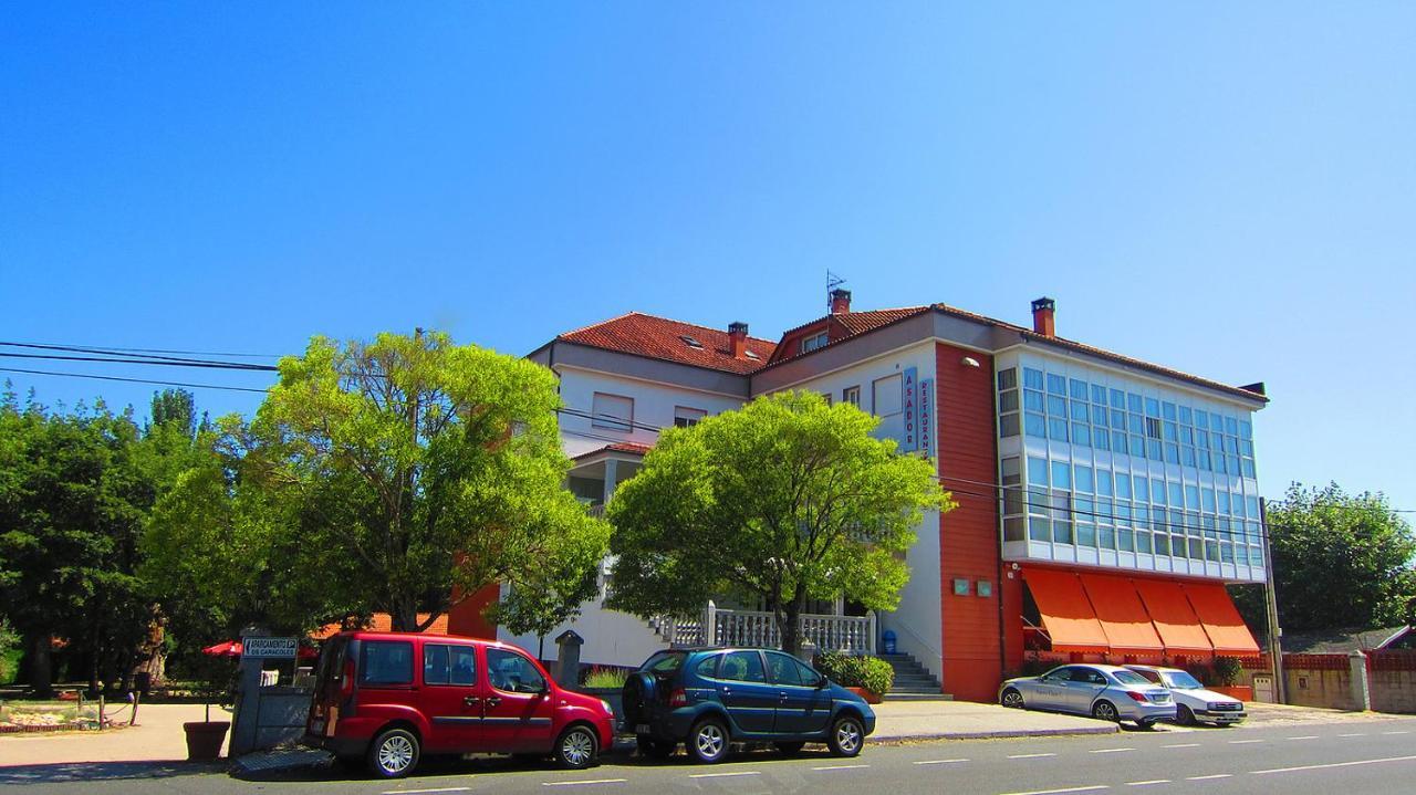 Hotel Os Caracoles Pereiro de Aguiar エクステリア 写真