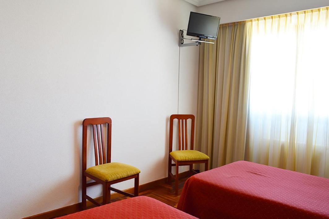 Hotel Os Caracoles Pereiro de Aguiar エクステリア 写真