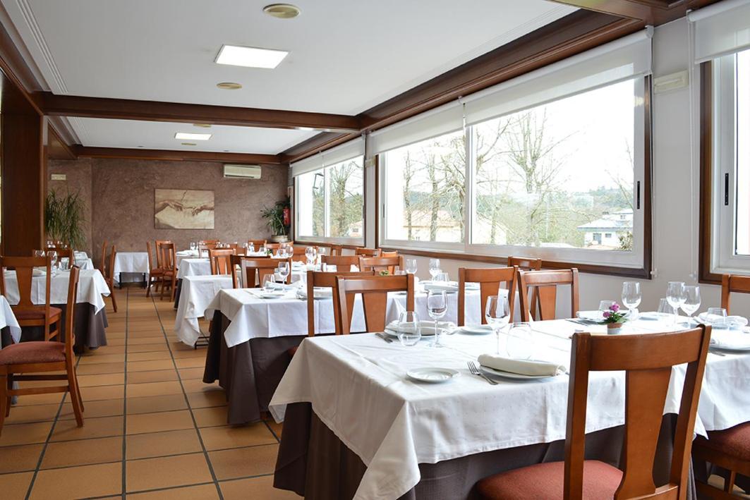 Hotel Os Caracoles Pereiro de Aguiar エクステリア 写真